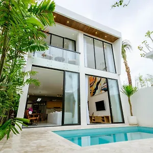 Canggu Stylish Modern 2 Bedroom Villa