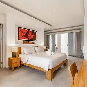 Stylish 1 Bd Pvt W Shared Kitchen And Pool Apartment