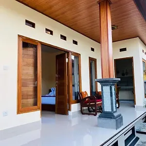 Umah Sriwedari Guest house *