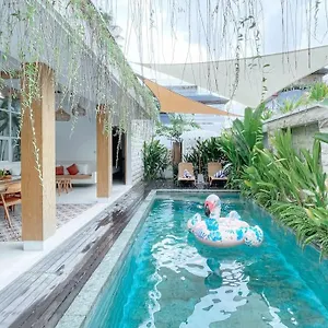 Sun - Luxurious 3 Bedroom Villa *