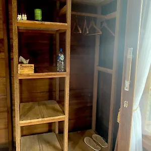 Uma D'nyuh Guest house *