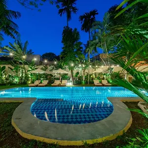 Meraki 5 Bedroom Lush Garden Central * Seminyak (Bali)