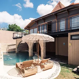 Joglo Adore, 3-br Villa, Private Pool Villa Canggu (Bali)