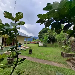 Holiday home Rumah Tepi Danau Bedugul (Bali)