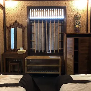 1bd In Family Compound1, 15 Minute Walk To Yoga Barn *