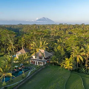 5 Bed Serenity In The Hills Of