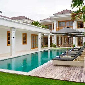 Villa Narasnama 6 Bedroom Private Pool Zn130 Canggu (Bali)