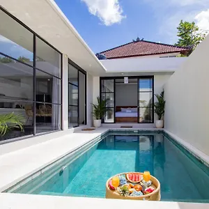 Canggu Oasis - Your Poolside Escape 2bdr Villa Kerobokan (Bali)