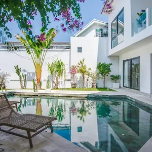 Modern 3br Diamanta With Pool, Seseh * Canggu (Bali)