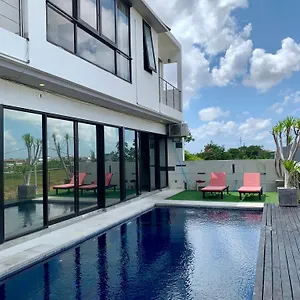 Villa Comfortable 4 Bedroom In By Nami Bali *