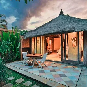 Vanshika 1 Bedroom Garden Shared Pool Zn219 Villa