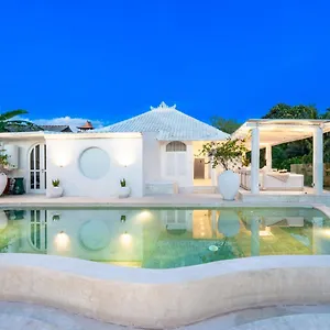 Villa Exclusive 3br Celebrity - Ice Bath - Sauna - Jacuzzi - Outdoor Gym - Bbq - Stunning Rice Field & Jungle Views