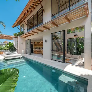 Nalaka - Sophisticated 2br Steps From Pererenan Villa *