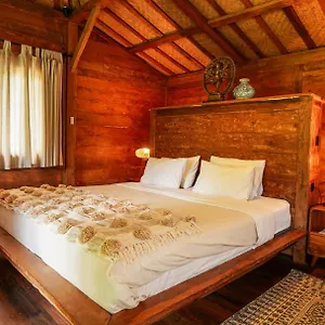 Rumah Bambu Gladek Satu Guest house