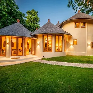 Meraki Luxury 4br * Seminyak (Bali)