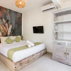 Villa 2 Newly Renovated & Center Canggu (Bali)