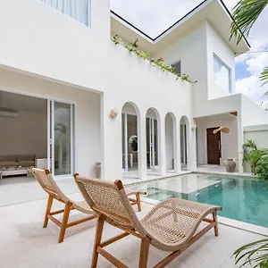 Luxurious Tropical Escape Villa Dalung (Bali)