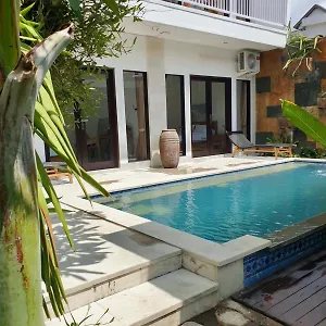 Villa 4 Bedroom - 8 Pax *
