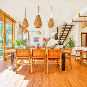 Aztec - 6bdr Private Pool And Garden Villa