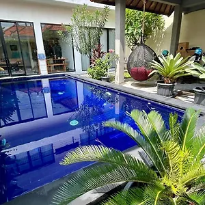 Singapore Spacious 3br Pool In