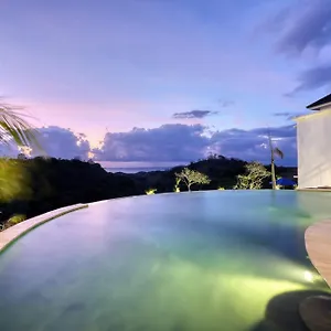 Kelingking Parama Bed & Breakfast *