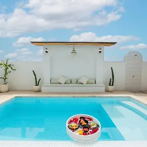 Paradiso Luxe 2br In - Modern & Stylish *