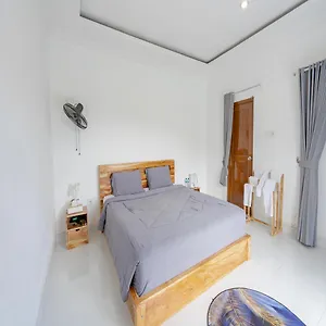 Batur Kencana Mitra Reddoorz Hotel 2*