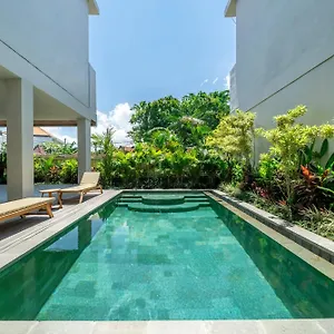 Villa Townseseh 1- Limited Time - Modern Town House - Close To - Spacious Pool! Canggu (Bali)