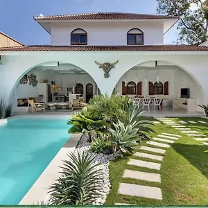 3 Bedr Mediterranean Vibes Private Pool 5min