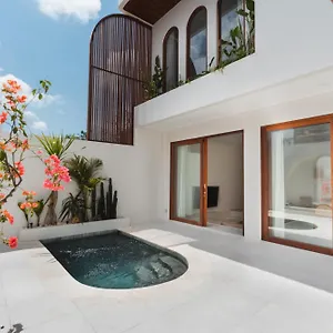 Villa Sari 1 By Alfred In Bali Uluwatu (Bali)