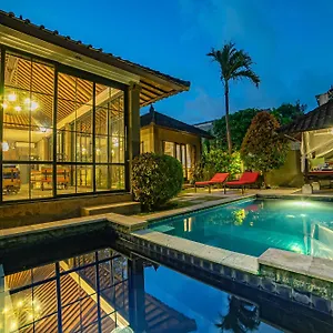 Elysium Fields - Rustic Meets Industrial Chic Design Villa Canggu (Bali)