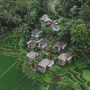 Tirta Sari Villa *