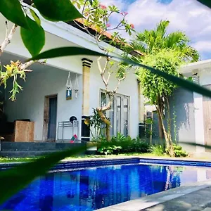 Stunning 2 Bedrooms Private Pool In Berawa Canggu (Bali)