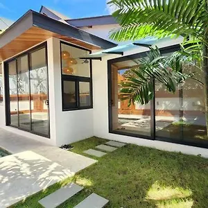 Villa Cozy New With Nature Vibes, Include Motorbike Legian (Bali)
