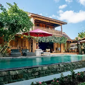 Villa Indulge In The Serenity Of Bali At Rumah Elfi *