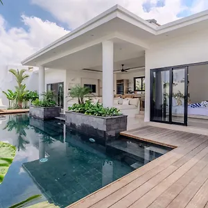 Villa Luxury 2br In Padonan Canggu *