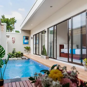 Lara Berawa 2 Bedrooms Private Pool * Canggu (Bali)