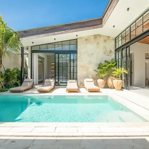 Villa Bohemian Lush 5br Retreat, 5 Mins To Bingin *