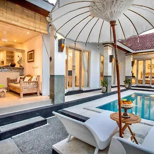 Bens Kenanga Three-bedroom With Private Pool Kuta