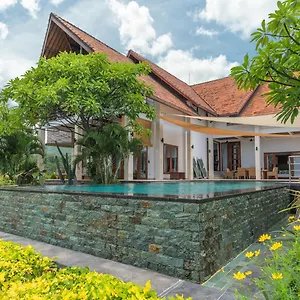 Villa Sentosa *