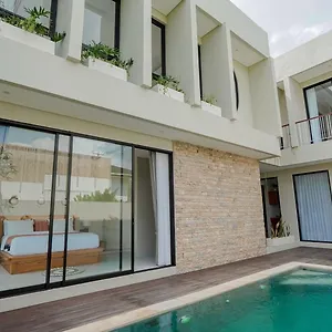 Gluecks Point House Bali, Di