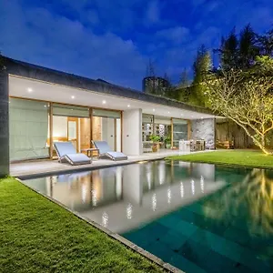 Villa Beachfront Nakar Two *