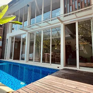 Canggu Oasis * Kerobokan (Bali)