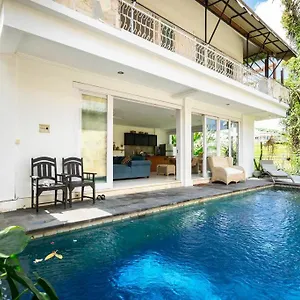 Amazing 3 Bedrooms In Perenan Rice Fields Villa Canggu (Bali)