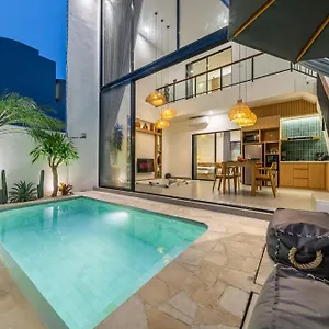 Arcelio Luxury 2br Steps From Restaurants And Gym *
