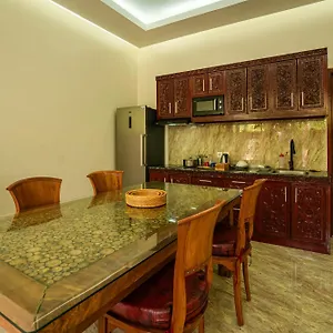 Paradise Club Resort *