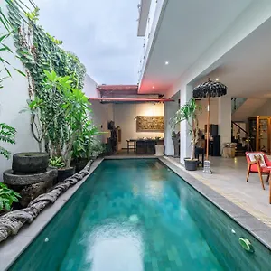 New! Comfy 3br In With Rooftop Bar & Pool Canggu (Bali)