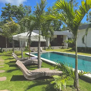 Tropical Almond Hotel Uluwatu (Bali)