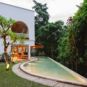 Greenforest Anahata 4 Star Hotel *