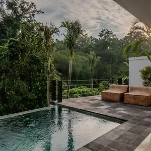 Marc, * Ubud (Bali)